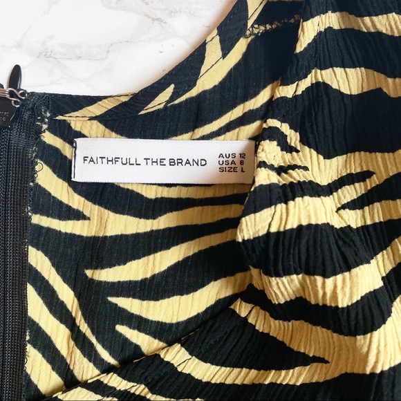 Faithfull the Brand Ilia Mini Dress Size Large - Picture 4 of 6